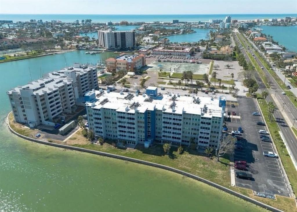 500 TREASURE ISLAND CAUSEWAY UNIT 305 TREASURE ISLAND, FL 33706