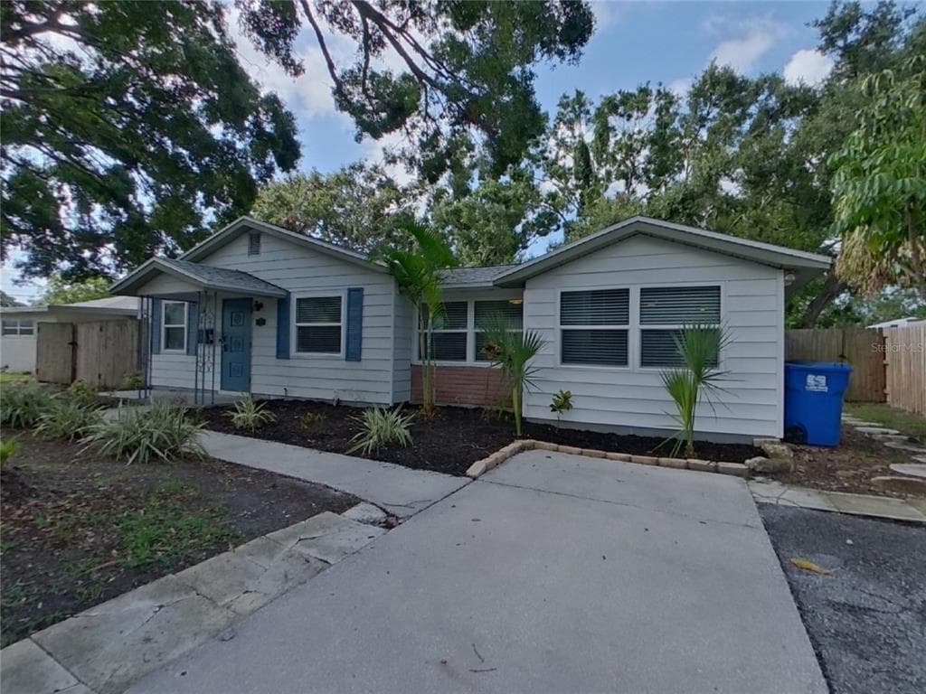 7210 10TH AVENUE N ST PETERSBURG, FL 33710