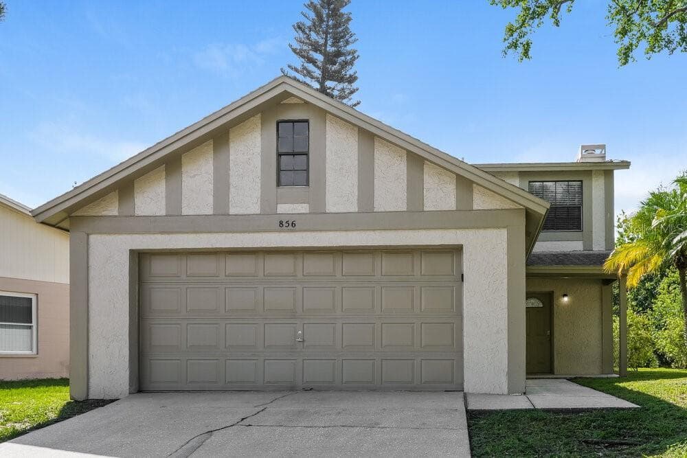 856 BUTTERCUP DRIVE LAKELAND, FL 33801