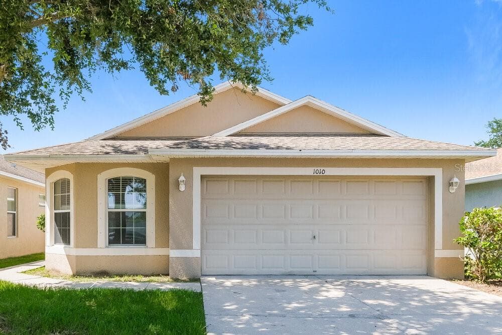 1010 LARWOOD PINE DRIVE RUSKIN, FL 33570