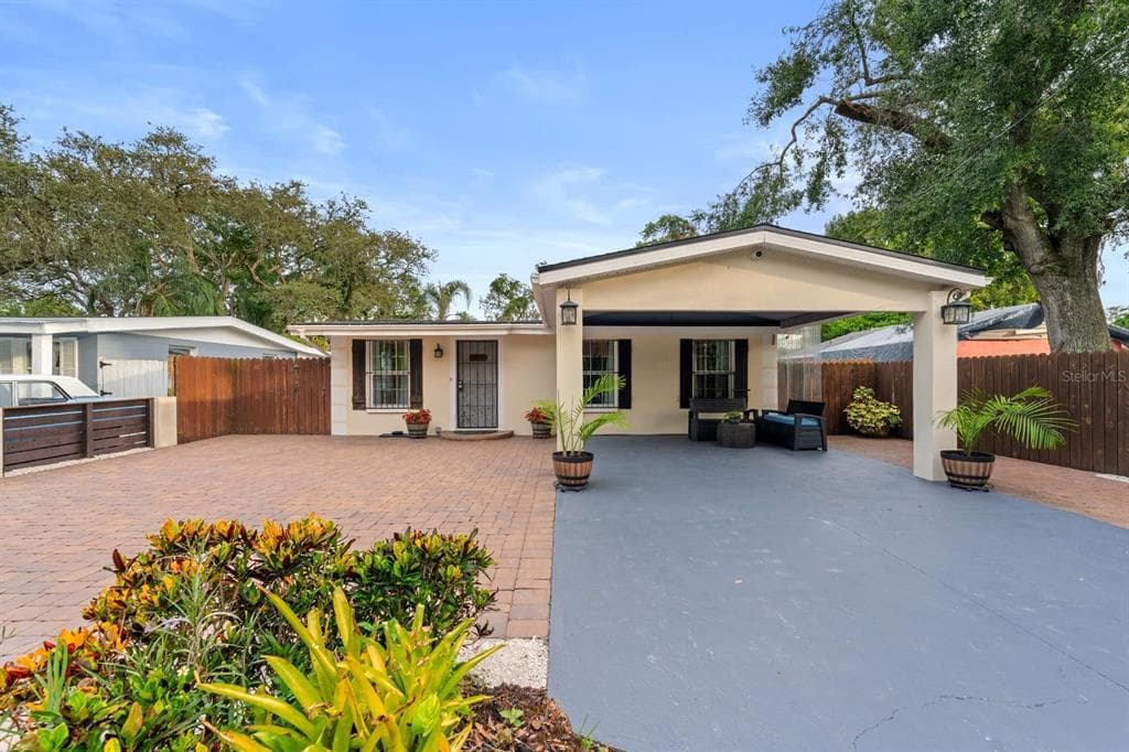 1905 E 99TH AVENUE TAMPA, FL 33612