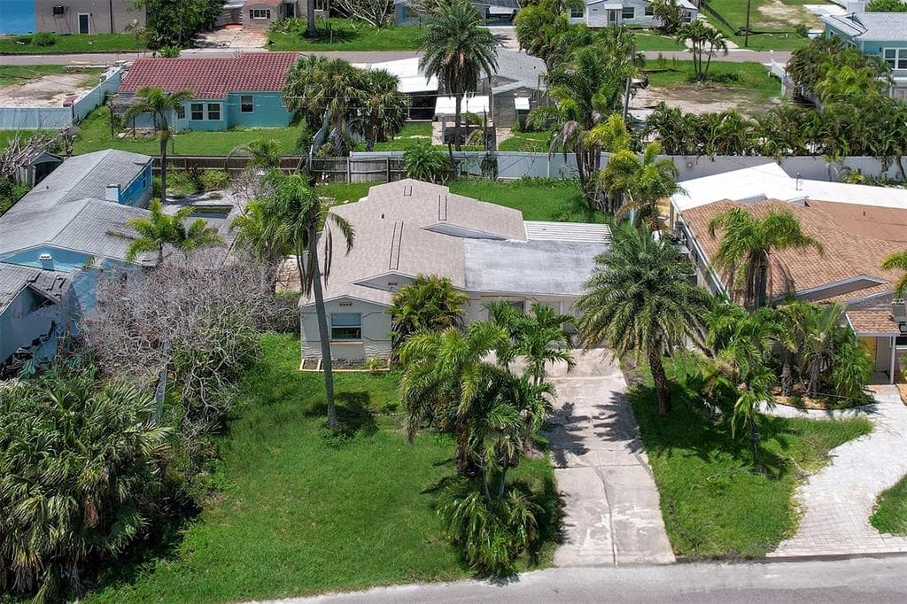 16104 REDINGTON DRIVE REDINGTON BEACH, FL 33708