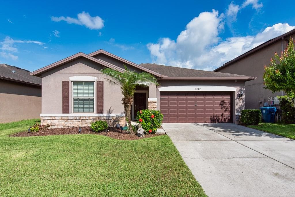 1942 TRILLIUM BOULEVARD BROOKSVILLE, FL 34604