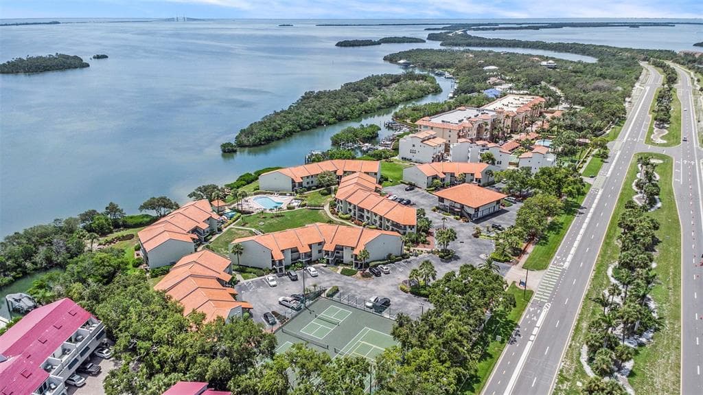 1515 PINELLAS BAYWAY S UNIT 25 ST PETERSBURG, FL 33715