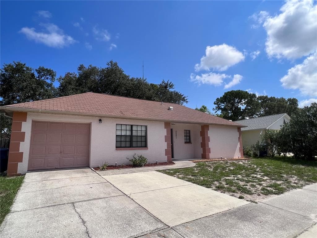2521 FIELDCREST COURT HOLIDAY, FL 34691