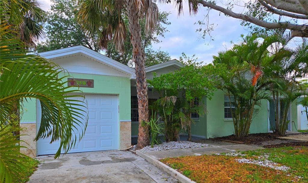 750 BAY ESPLANADE CLEARWATER BEACH, FL 33767