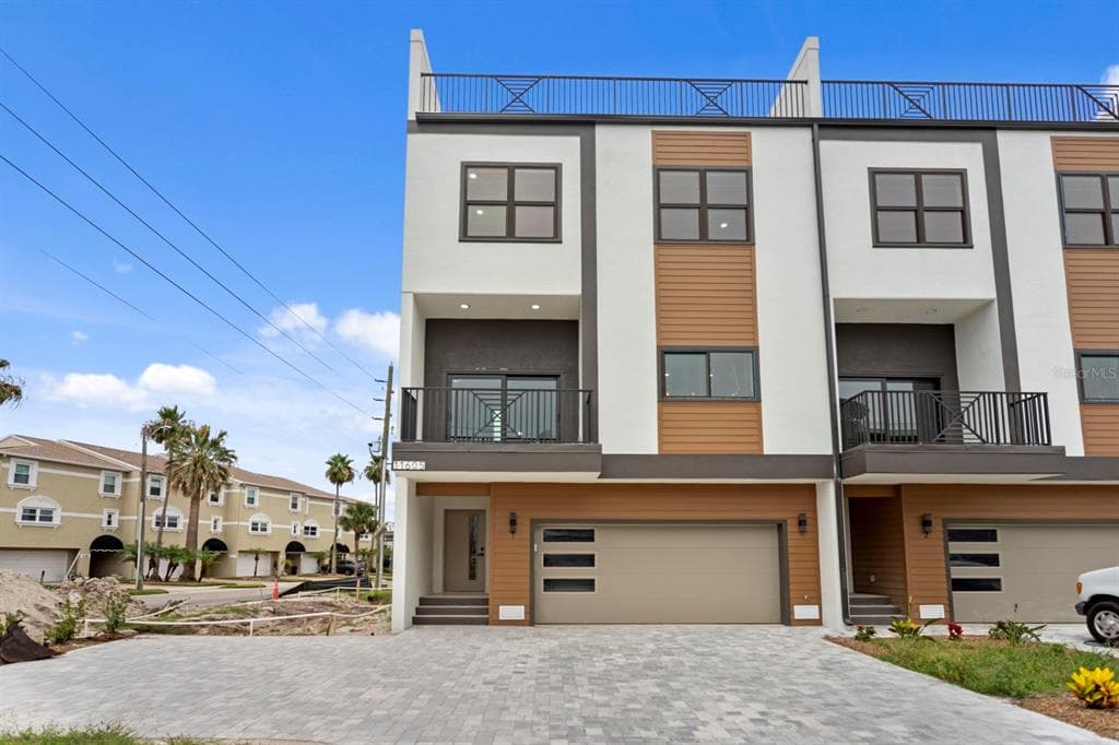 11605 1ST STREET E UNIT A3 TREASURE ISLAND, FL 33706