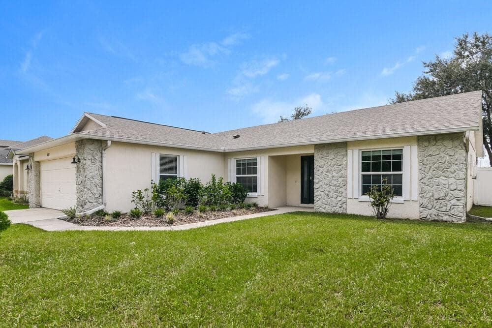 547 BRENTFORD COURT KISSIMMEE, FL 34758