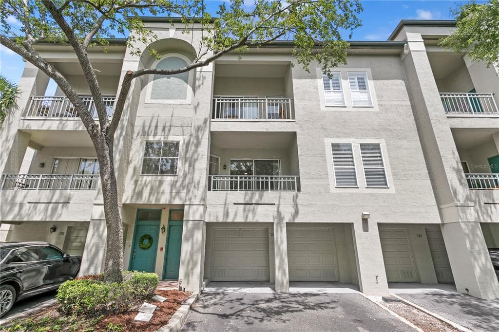 749 MAINSAIL DRIVE UNIT 749 TAMPA, FL 33602