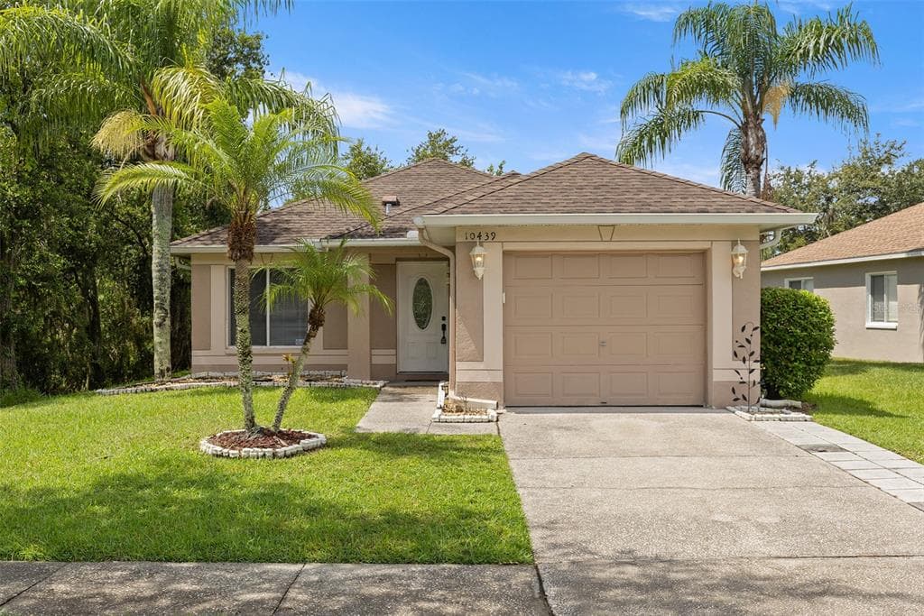 10439 ISLEWORTH AVENUE TAMPA, FL 33647