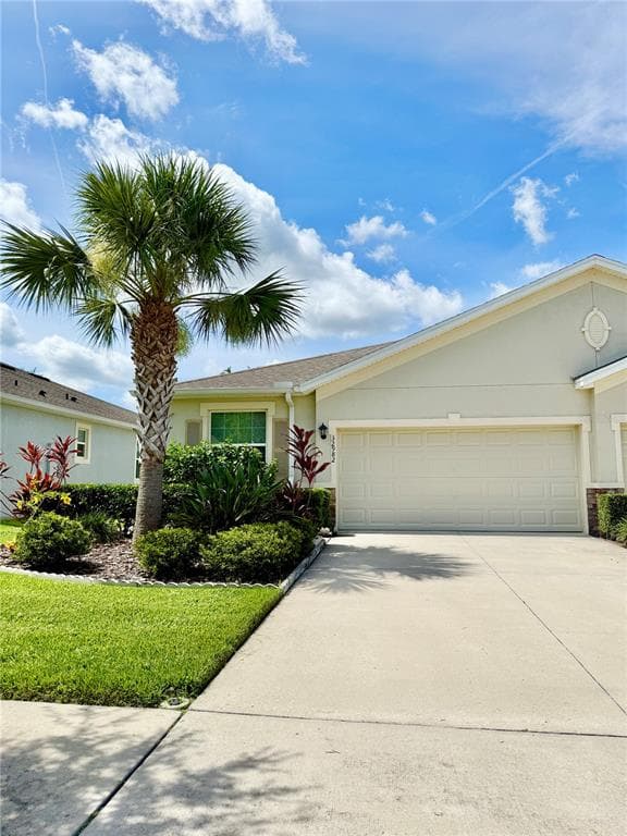32982 WINDELSTRAW DRIVE WESLEY CHAPEL, FL 33545