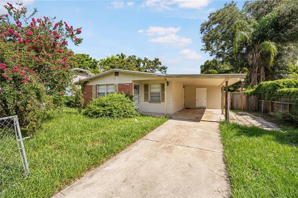 1206 E IDA STREET TAMPA, FL 33603