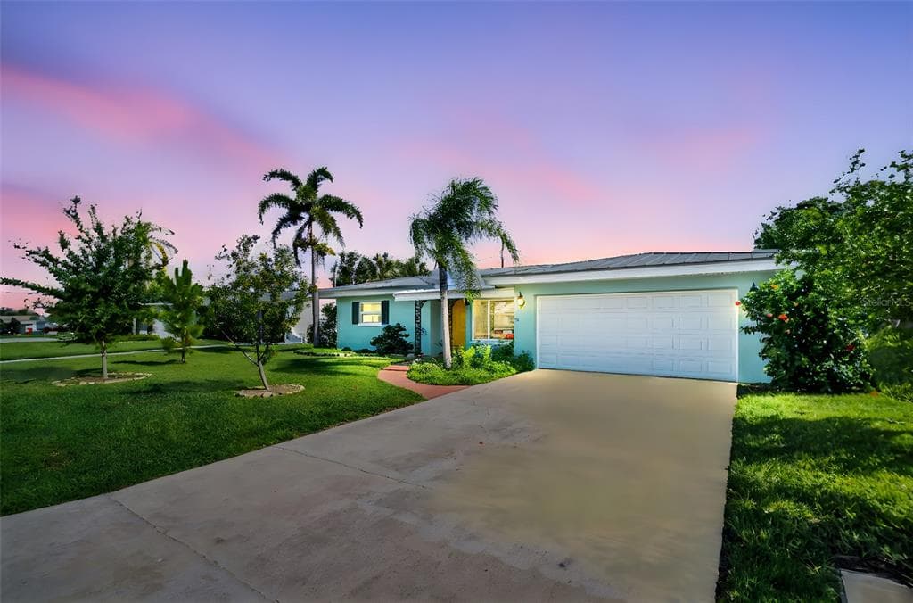 13979 BARBADOS DRIVE SEMINOLE, FL 33776