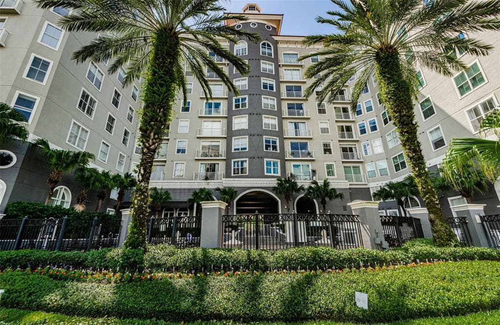 700 S HARBOUR ISLAND BOULEVARD UNIT 404 TAMPA, FL 33602