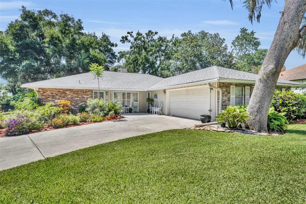 1238 PALMETTO ROAD EUSTIS, FL 32726