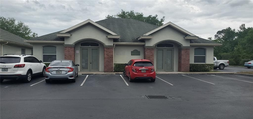 266 CRYSTAL GROVE BOULEVARD LUTZ, FL 33548