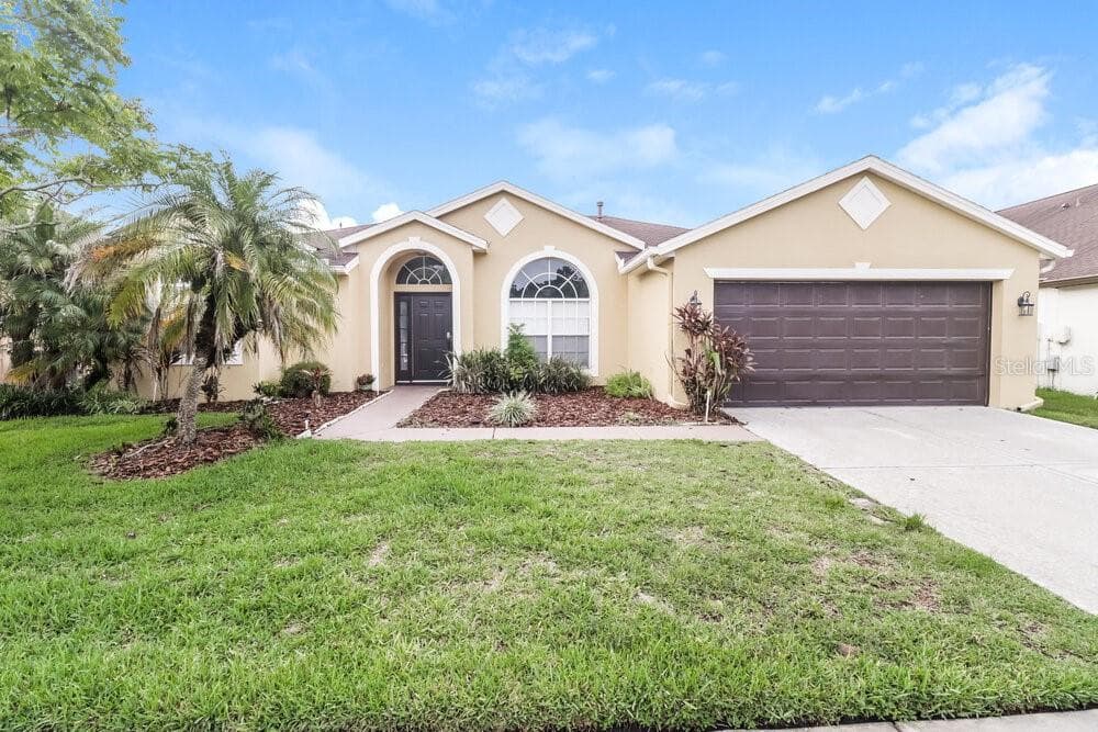 1837 TANGLEDVINE DRIVE WESLEY CHAPEL, FL 33543