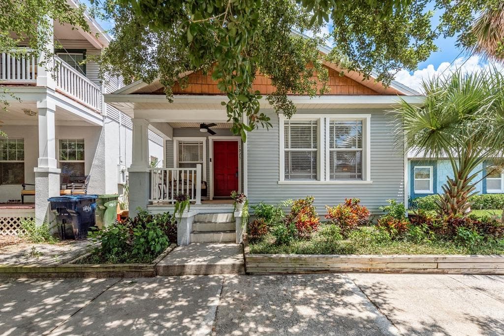 1925 W CHESTNUT STREET TAMPA, FL 33607