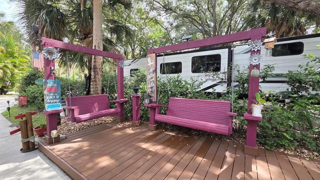 173 APPALOOSA TRAIL RIVER RANCH, FL 33867