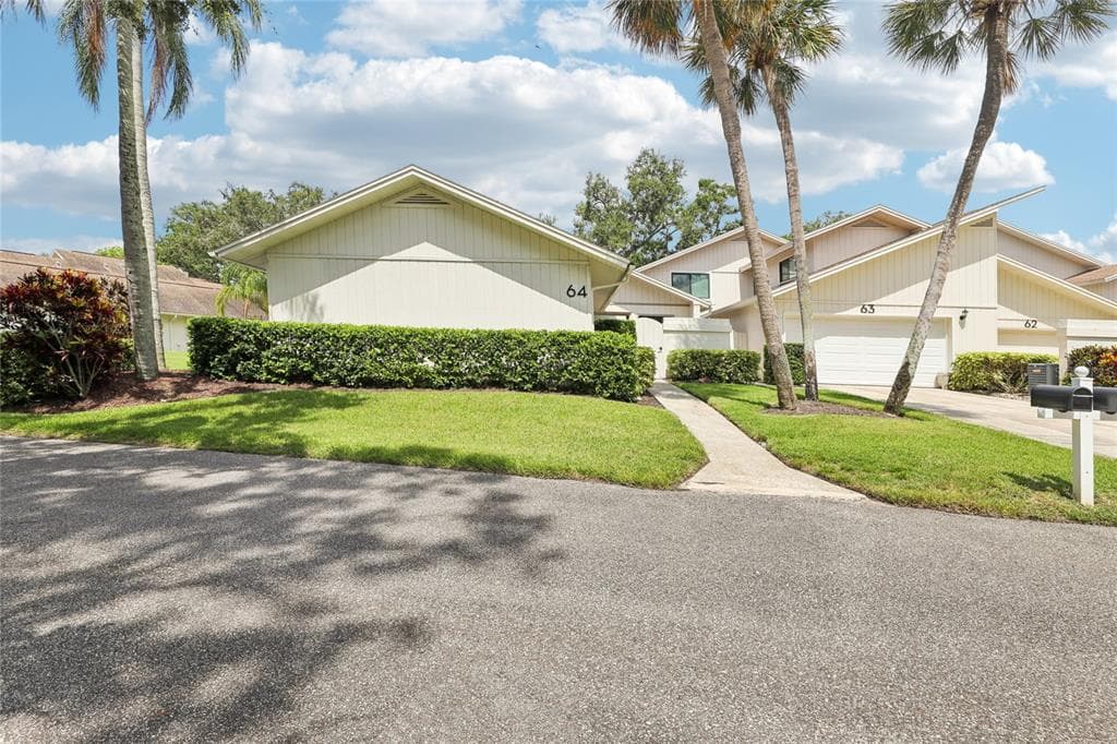 545 WESTLAKE BOULEVARD UNIT 64 PALM HARBOR, FL 34683