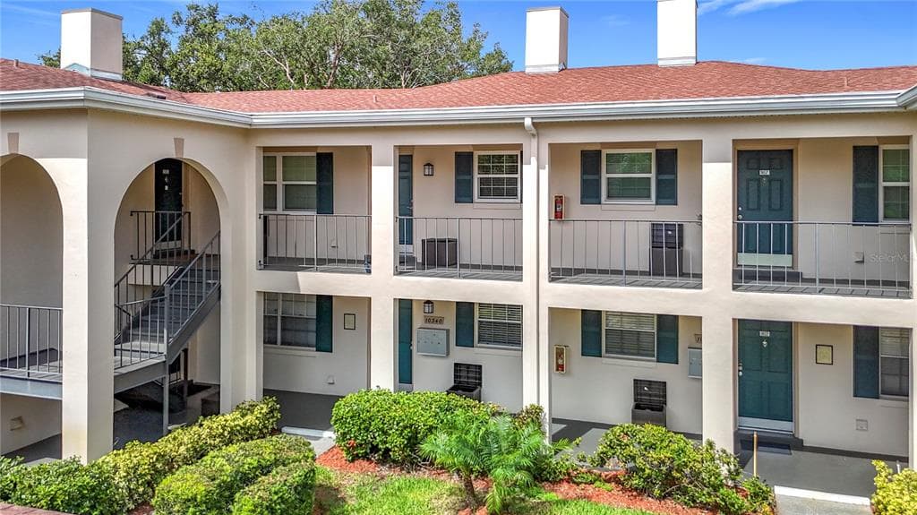 10340 CARROLLWOOD LANE UNIT 166 TAMPA, FL 33618