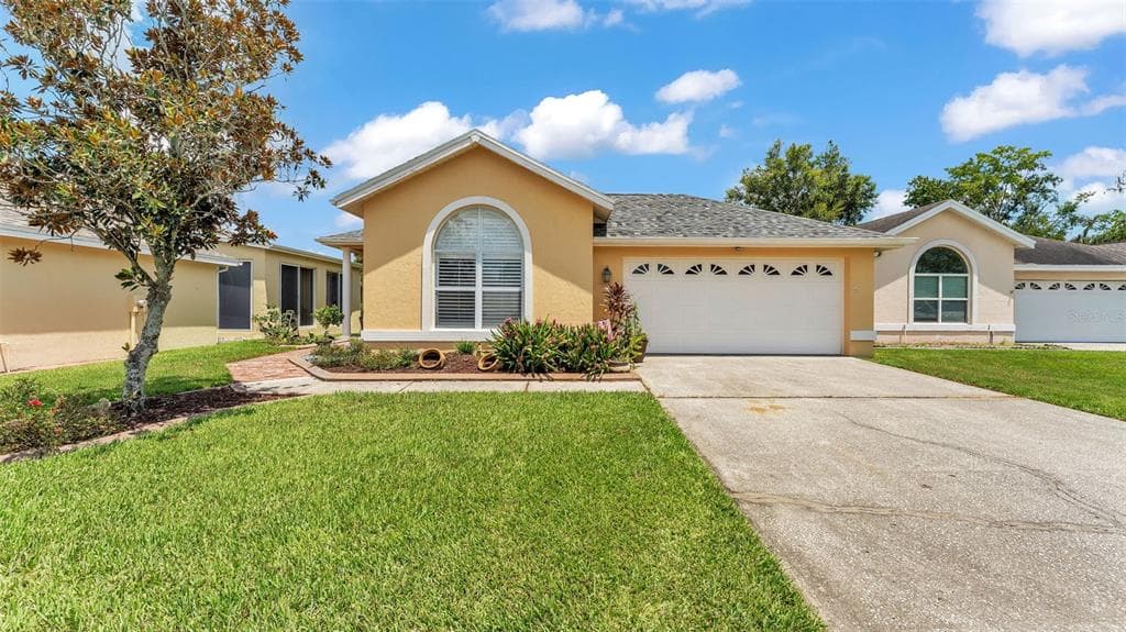 4484 HIDDEN PINE CT MULBERRY, FL 33860