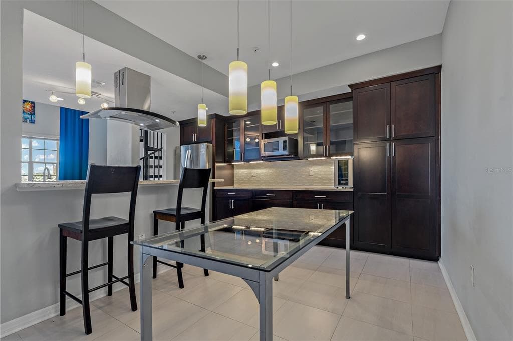 501 KNIGHTS RUN AVENUE UNIT 1317 TAMPA, FL 33602