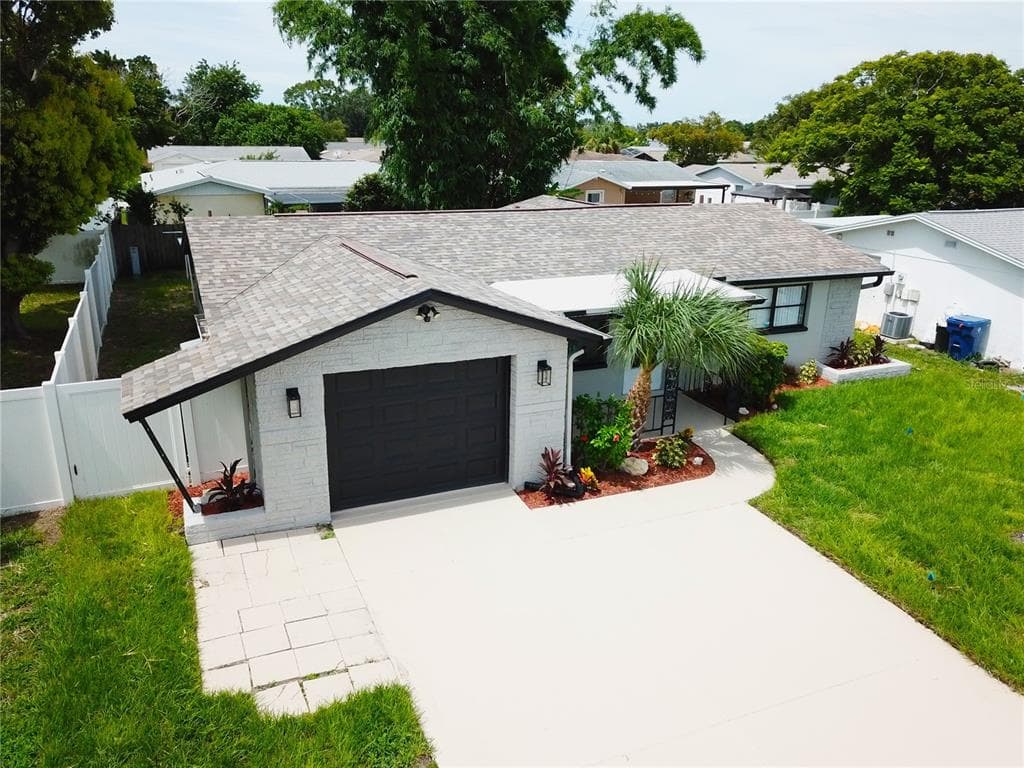 7111 ROCKWOOD DRIVE PORT RICHEY, FL 34668