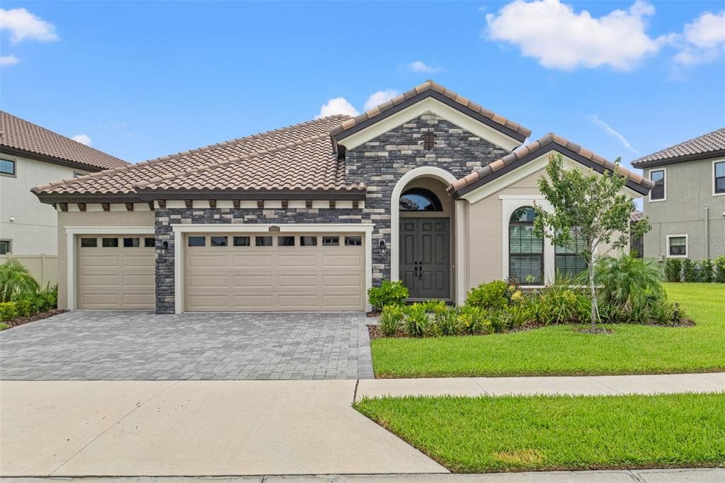 10989 RUSTIC TIMBER LOOP SAN ANTONIO, FL 33576