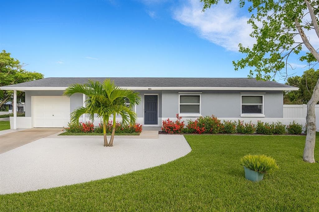 270 NORTHEAST BOULEVARD N ST PETERSBURG, FL 33702