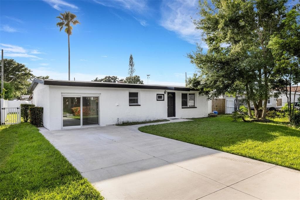 8936 67TH STREET N PINELLAS PARK, FL 33782