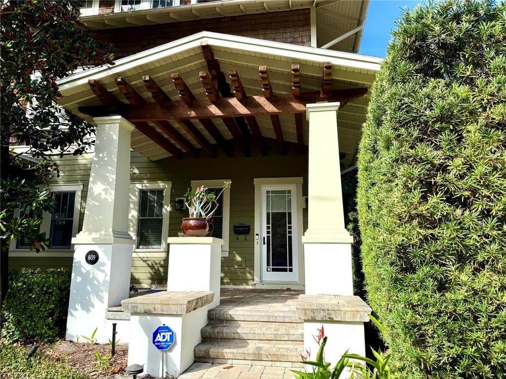 609 S DAKOTA AVENUE TAMPA, FL 33606