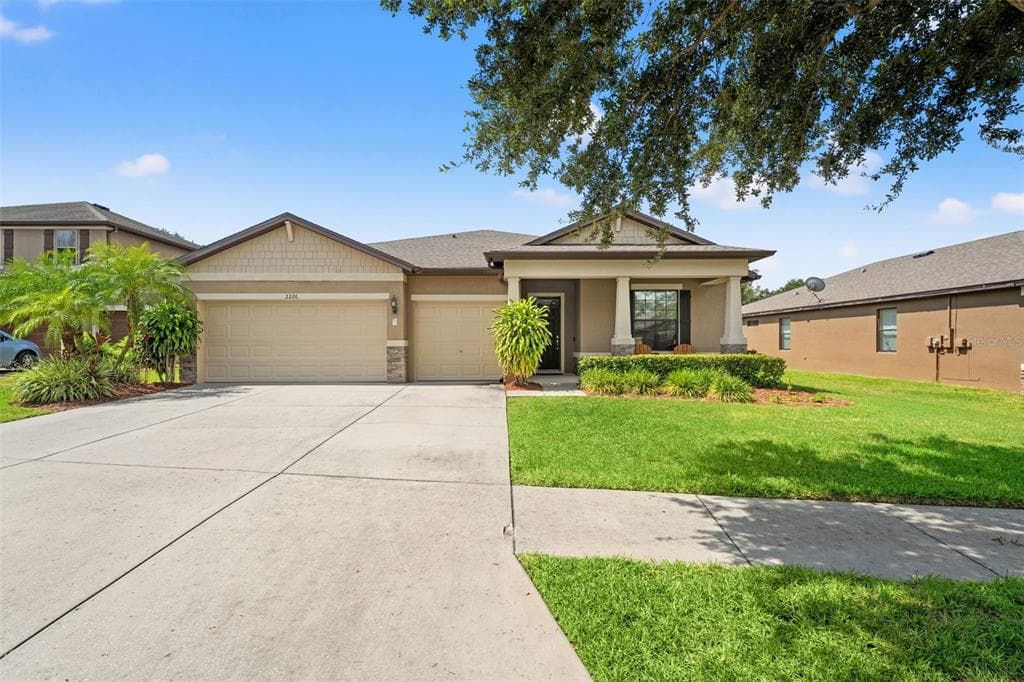 2226 LANDSIDE DRIVE VALRICO, FL 33594