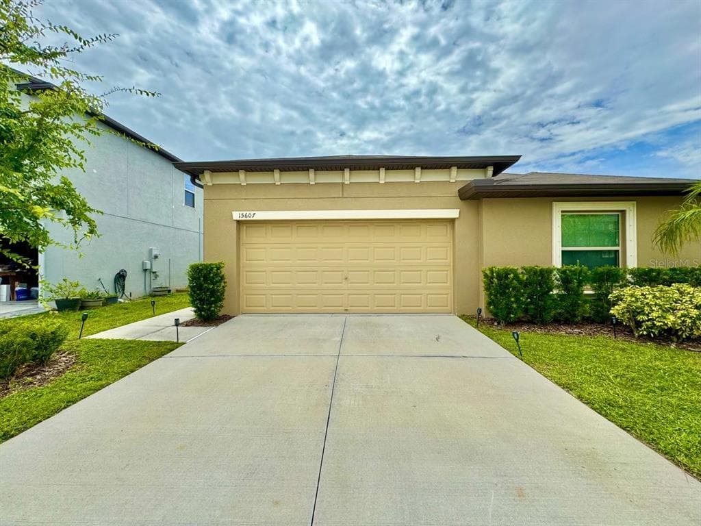 15607 CHARR ISLAND STREET SUN CITY CENTER, FL 33573