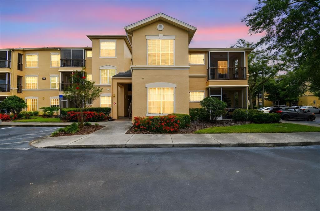 5125 PALM SPRINGS BOULEVARD UNIT 5204 TAMPA, FL 33647