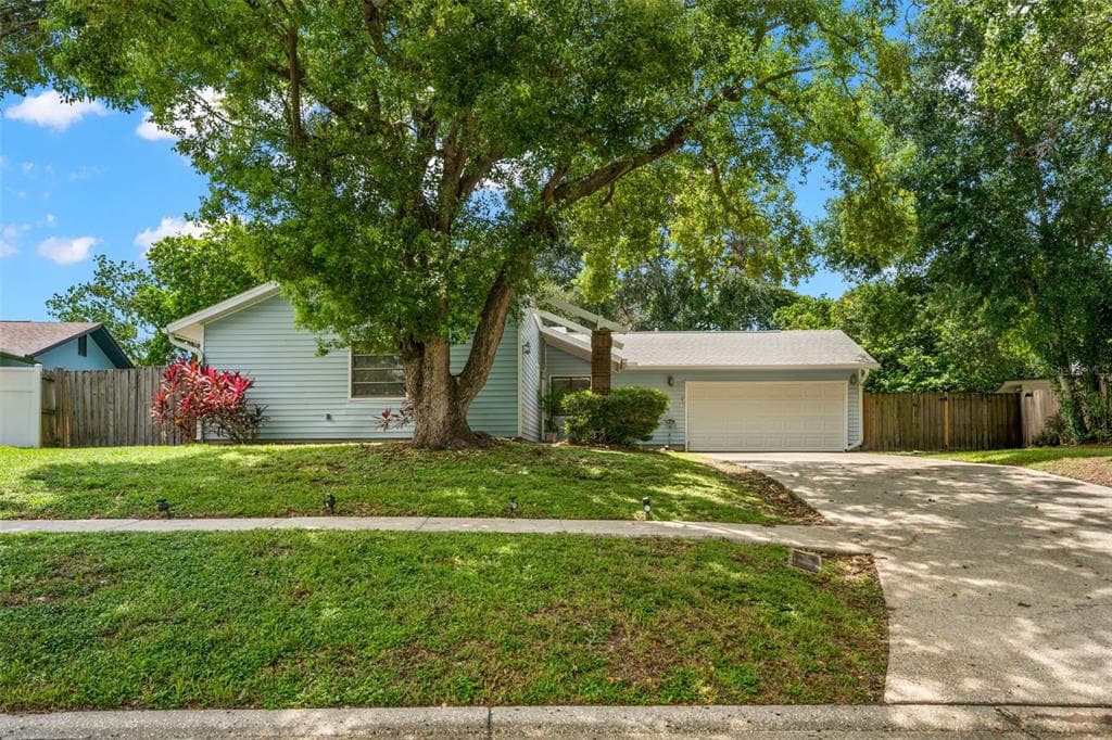 2580 REDWOOD WAY CLEARWATER, FL 33761