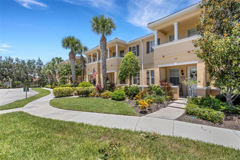 3766 82ND AVENUE CIRCLE E UNIT 106 SARASOTA, FL 34243