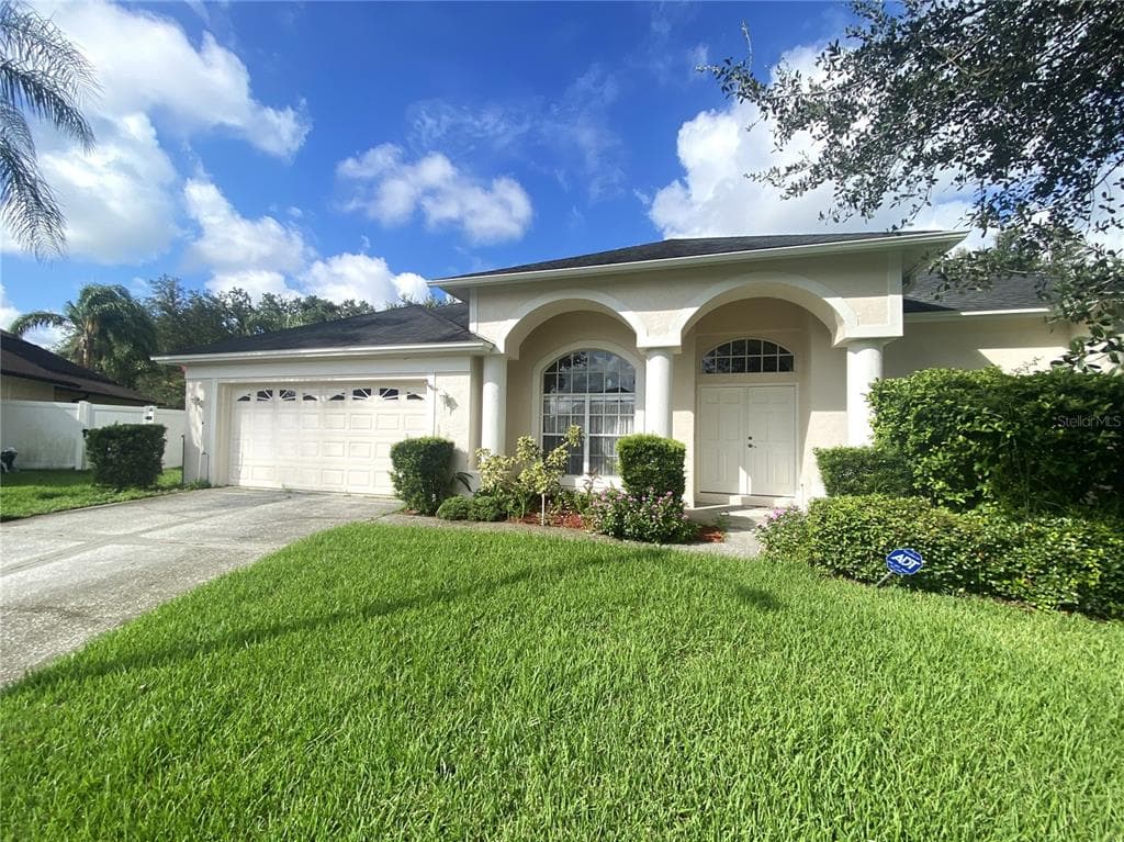 18502 ENCLAVE PLACE TAMPA, FL 33647