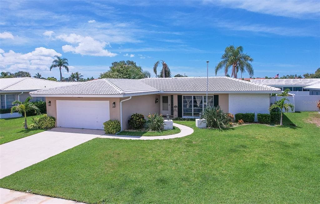 14872 CROWN DRIVE