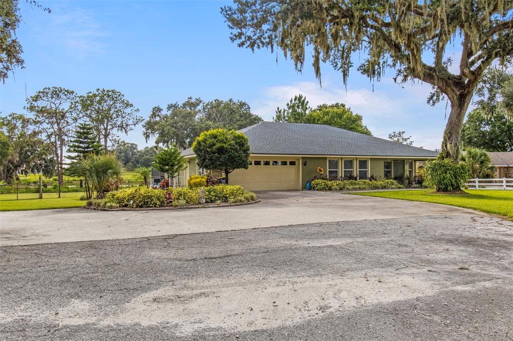 70 ARTHUR LANE WINTER HAVEN, FL 33880