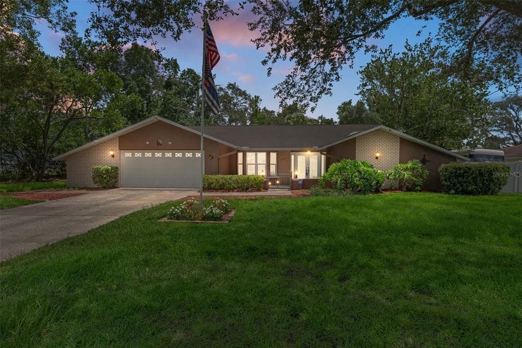 2318 EVENGLOW AVENUE SPRING HILL, FL 34609
