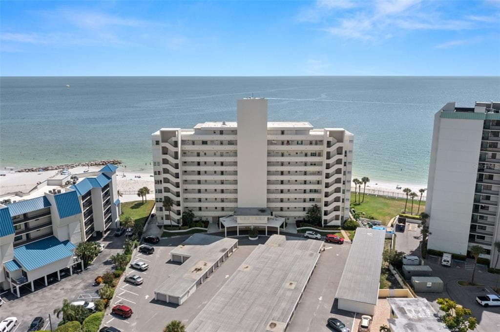 7000 BEACH PLZ UNIT 505 ST PETE BEACH, FL 33706