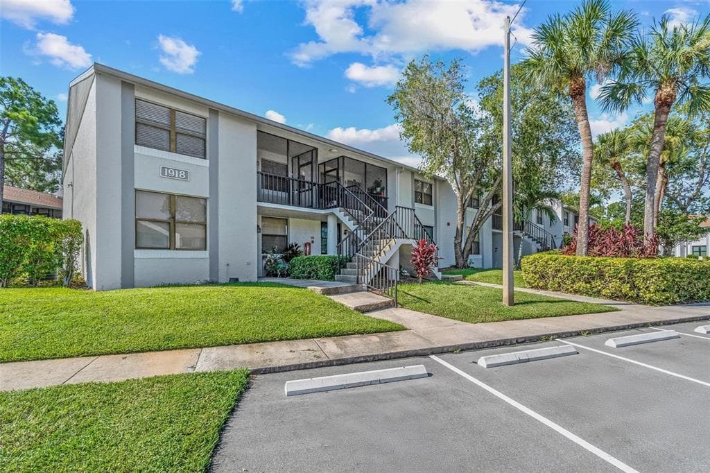 1918 PELICAN LANDING BOULEVARD UNIT 1121 CLEARWATER, FL 33762
