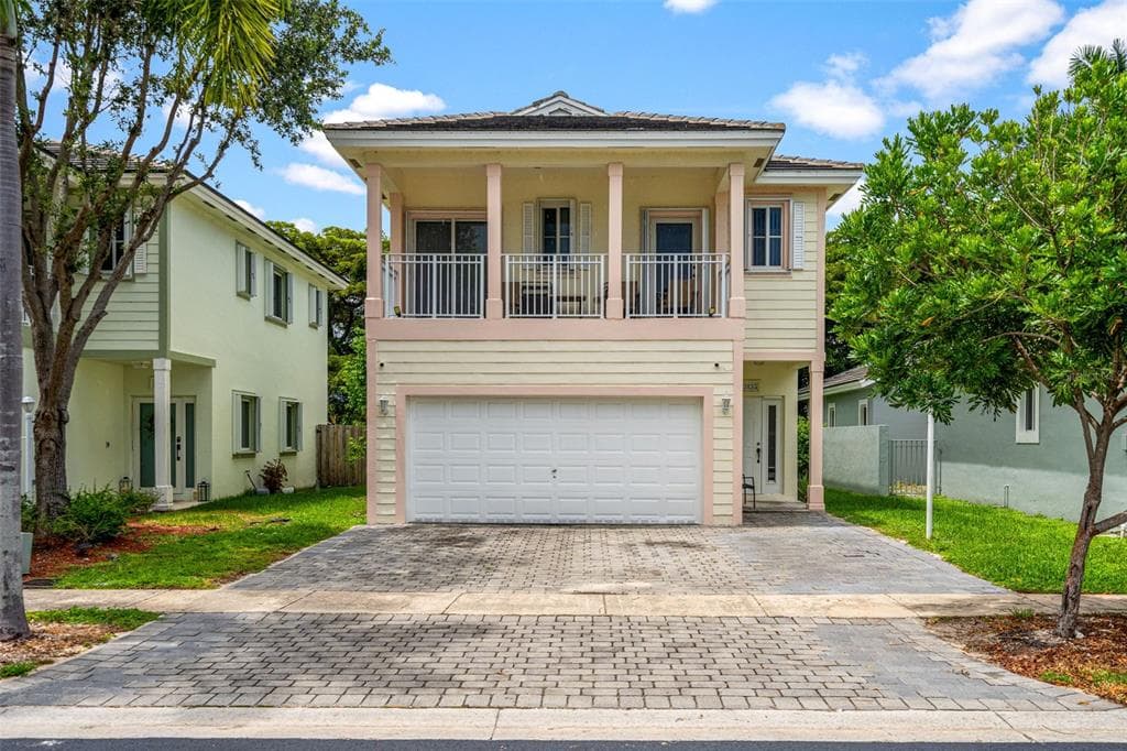 3135 NE 4TH STREET