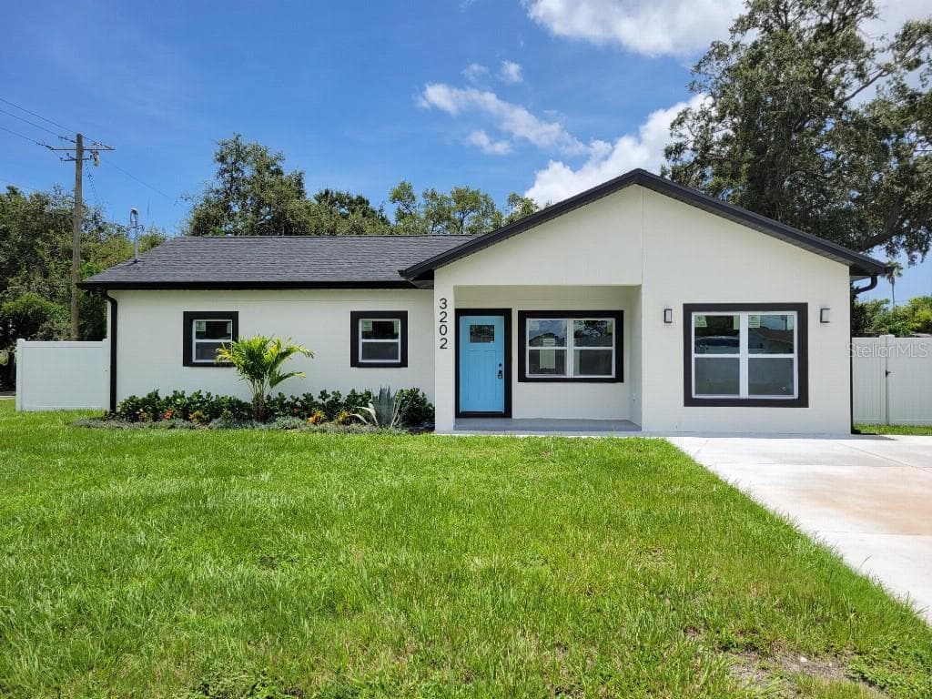 3202 W TYSON AVENUE TAMPA, FL 33611