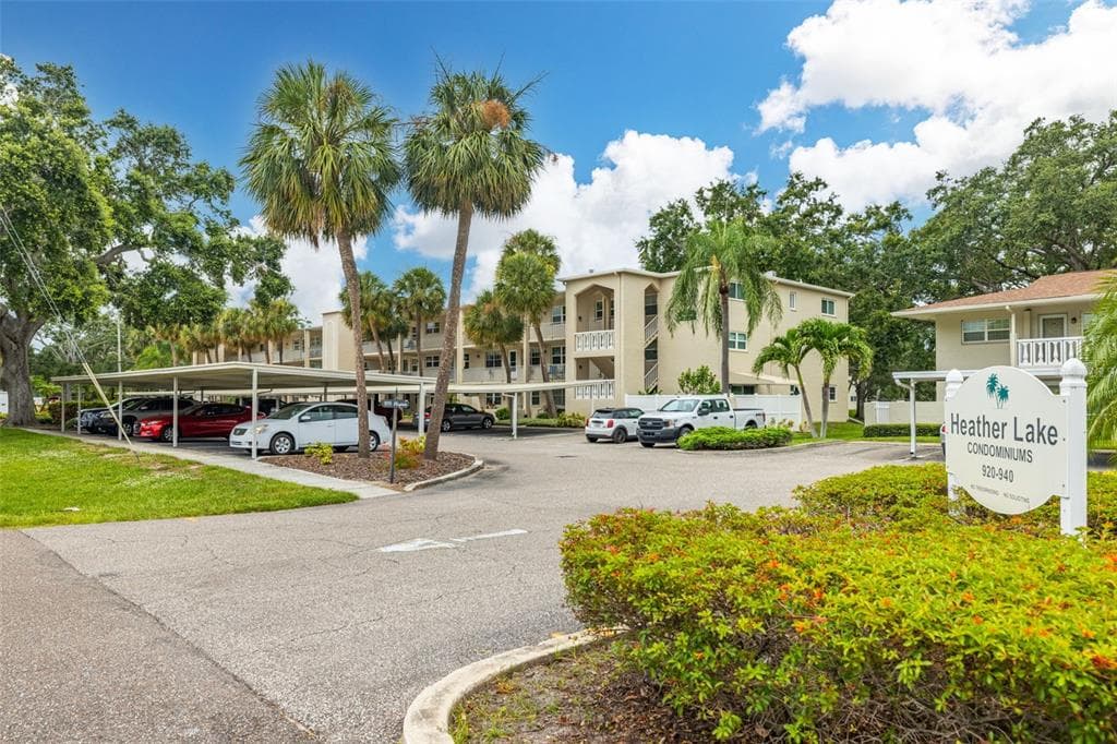 920 VIRGINIA STREET UNIT 207 DUNEDIN, FL 34698