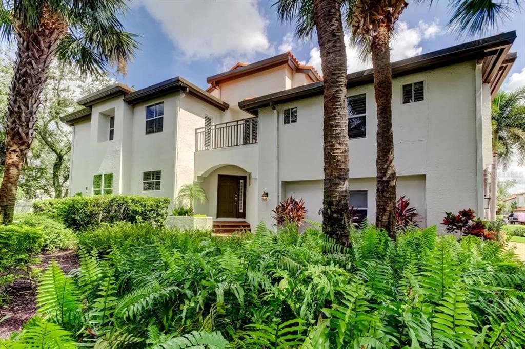 1179 SHIPWATCH CIRCLE TAMPA, FL 33602