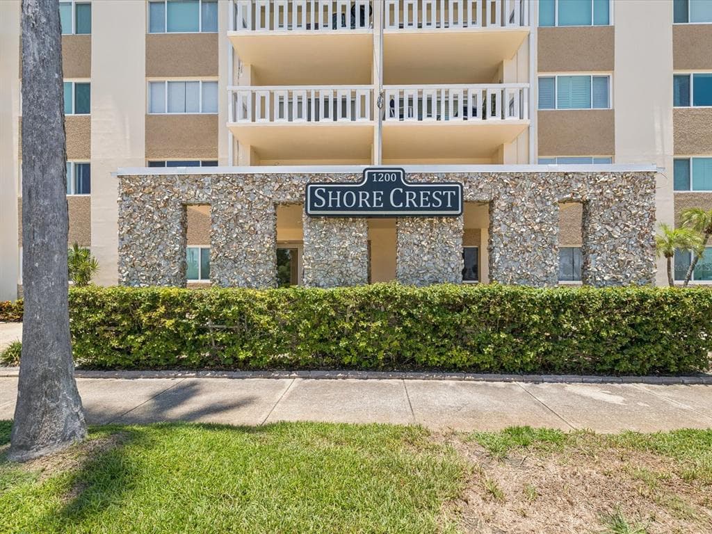 1200 N SHORE DRIVE NE UNIT 213 ST PETERSBURG, FL 33701