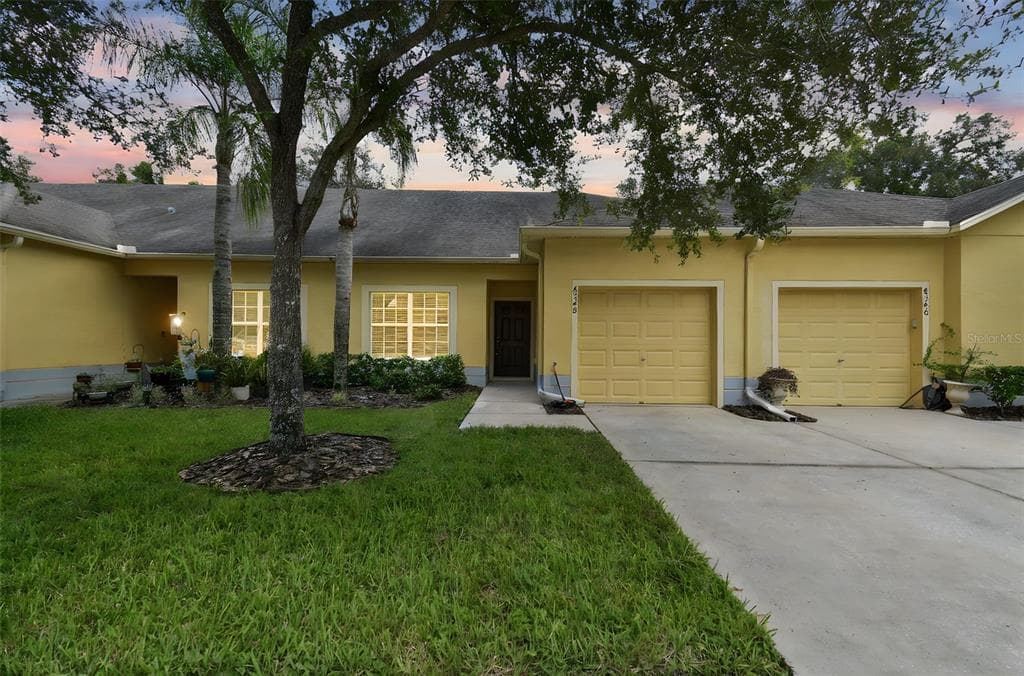 6348 LINDA LOU LANE ZEPHYRHILLS, FL 33542