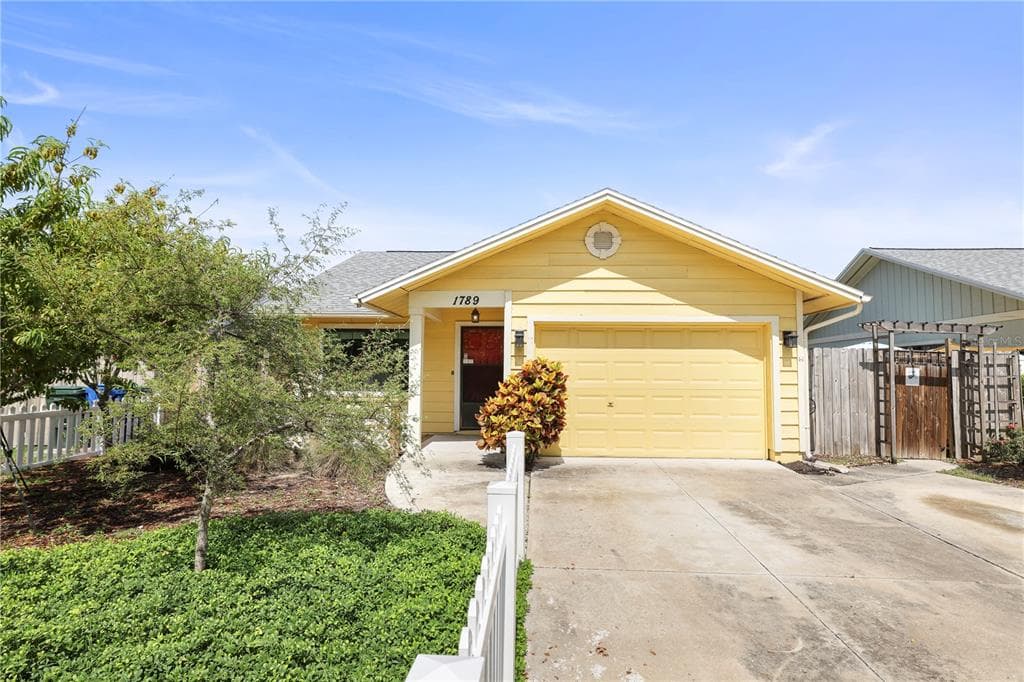 1789 PINECONE WAY LARGO, FL 33771